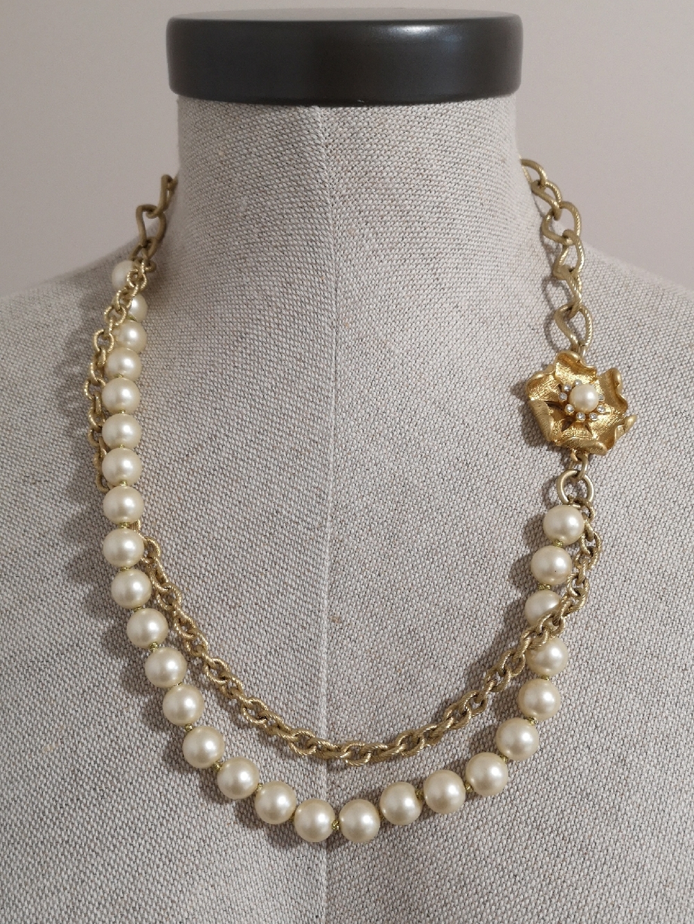 Stella & Dot Gold-Tone Necklace with Cream Pearls and Flower Accent
